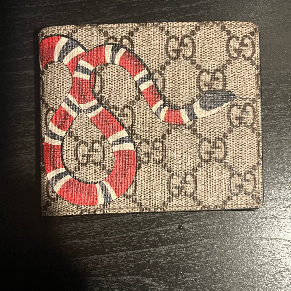 Gucci Beige and Red Snake Print Card Holder